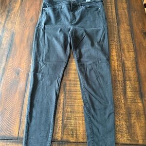 Banana Republic Stylish Black Skinny Jeans - 32L super soft; great stretch